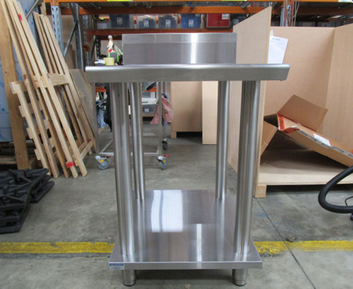 Cobra 600MM INFILL BENCH AUC600 - Warehouse Clearance