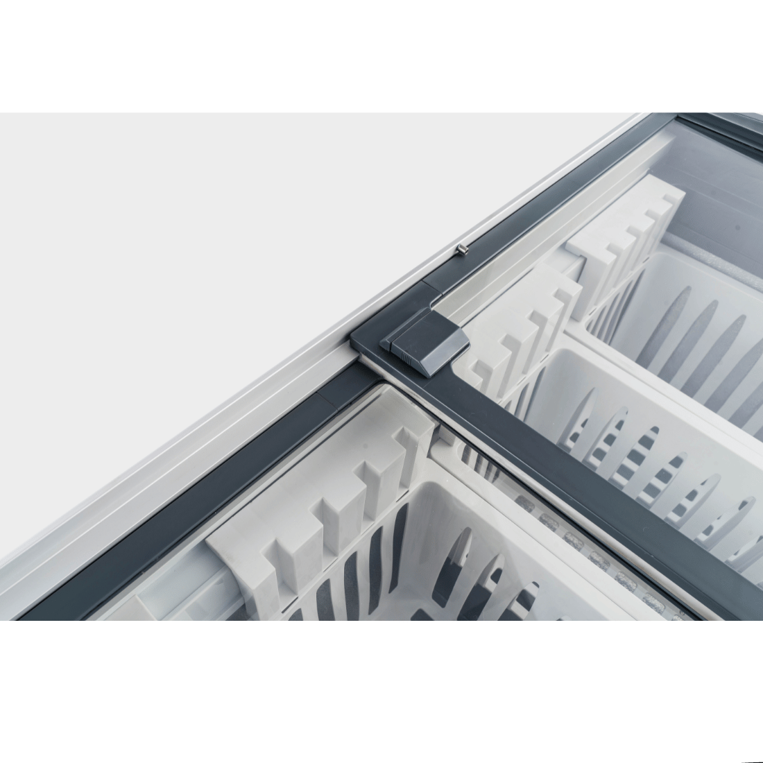 Thermaster 516L Chest Freezer With Flat Glass Sliding Lids WD516G