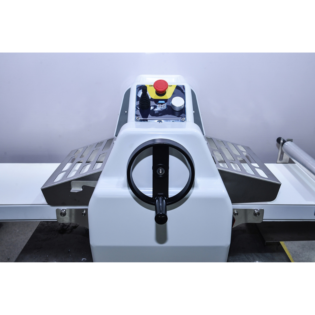 BakerMax 370mm Benchtop Pastry & Dough Sheeter - BDS-300 — view 6