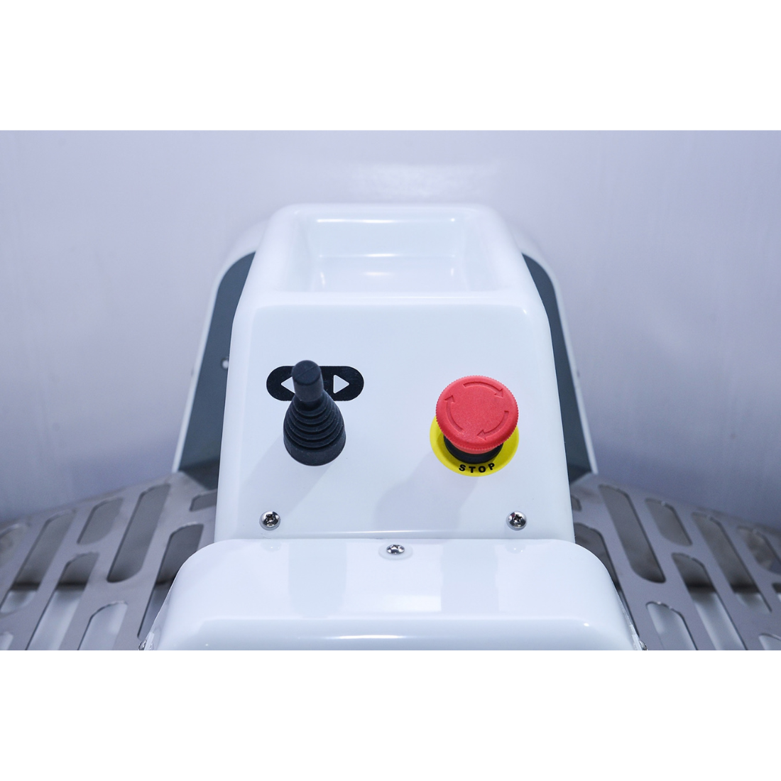 BakerMax 370mm Benchtop Pastry & Dough Sheeter - BDS-300 — view 8