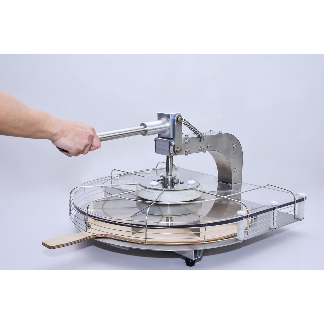 BakerMax 8 / 16 Slice Manual Pizza Cutter & Divider - PD-16 — view 3