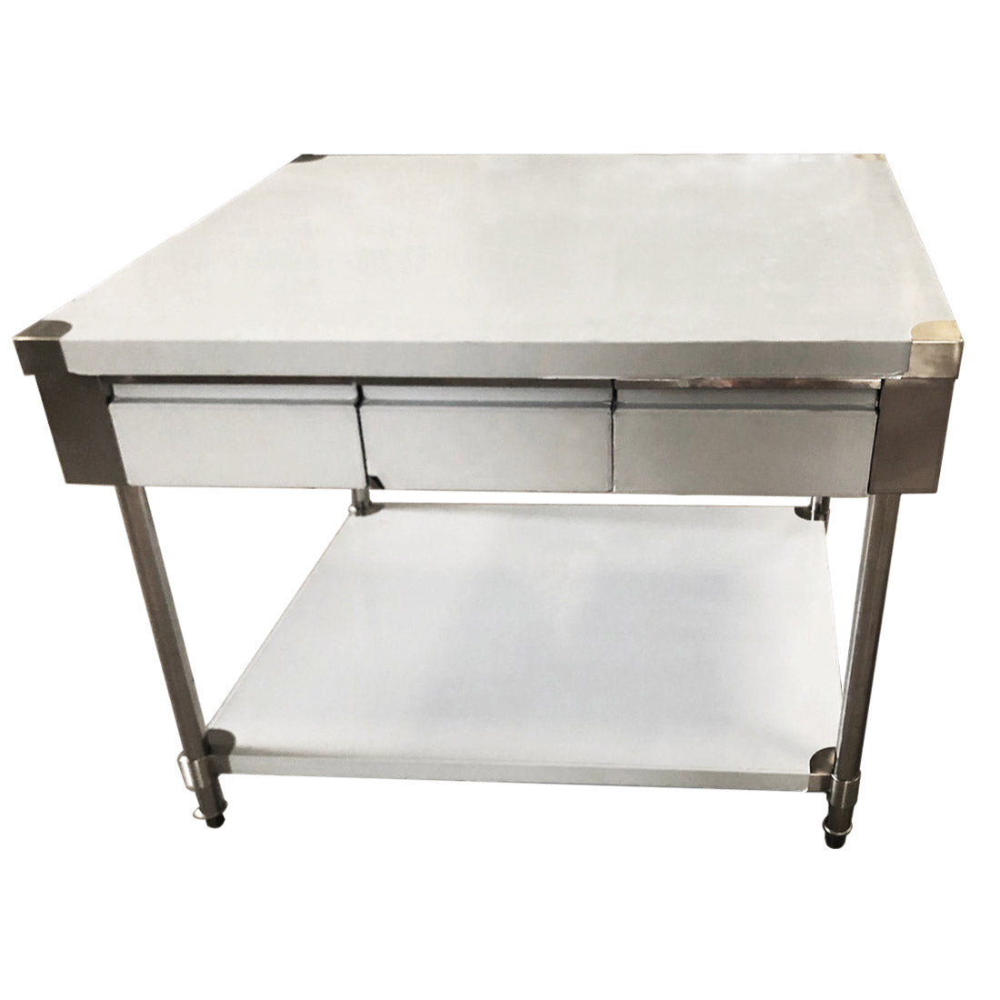 Modular Systems SWBD10-1500 Workbench with 3 Drawer Each Side